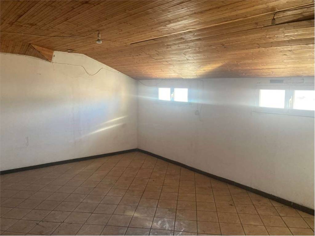 Appartamento a Albenga in Via Torlaro - Foto 3