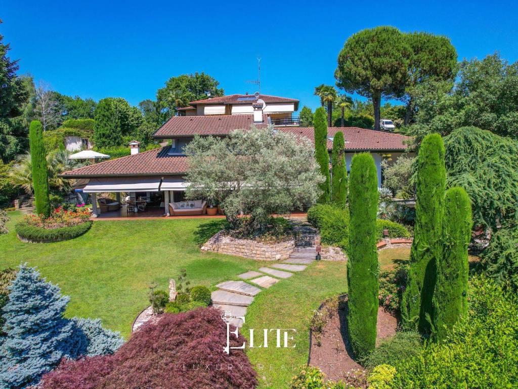 Villa a Besozzo in Via Monte Grappa, 30 - Foto 2