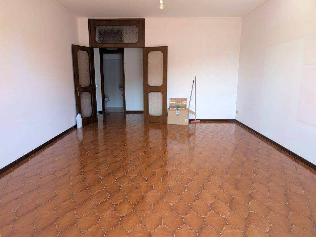 Appartamento a Bisuschio in Via Aldo Moro, 2 - Foto 4