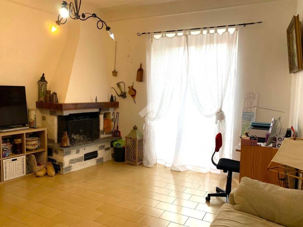 Casa indipendente a Sumirago in Via 25 Aprile, 16 - Foto 3