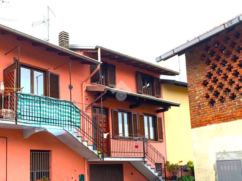Casa indipendente a Sumirago in Via 25 Aprile, 16 - Foto 5