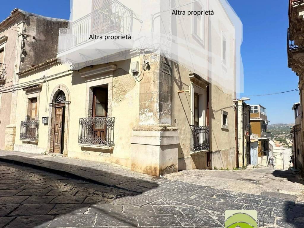 Casa indipendente a Noto in Via Principe Umberto, 68 - Foto 2
