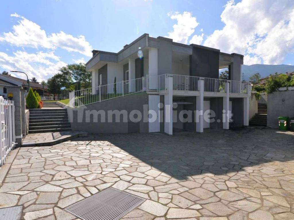 Villa a Bagnolo piemonte in Via Martiri della Liberazioe, 42 - Foto 2