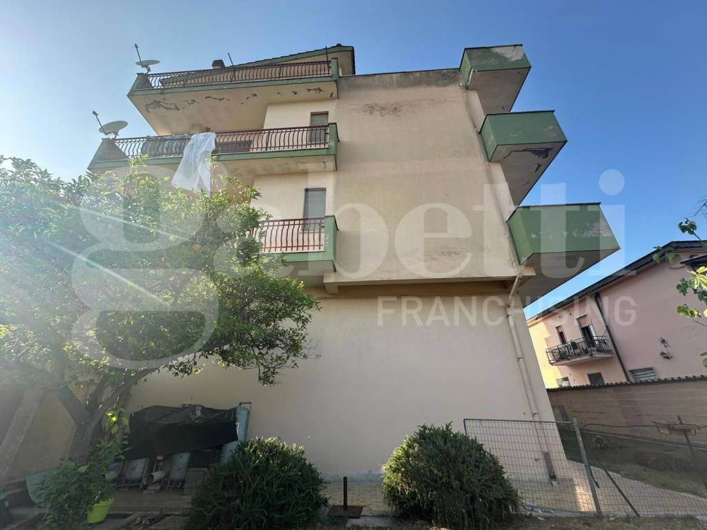 Palazzo / stabile a Aprilia in Via Genio Civile, 481 - Foto 5