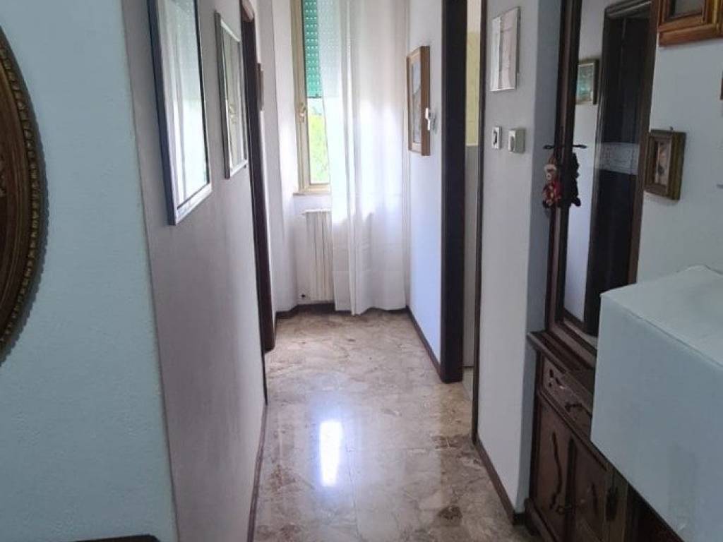 Appartamento a Civitanova marche in Via Massimo d'Azeglio - Foto 2