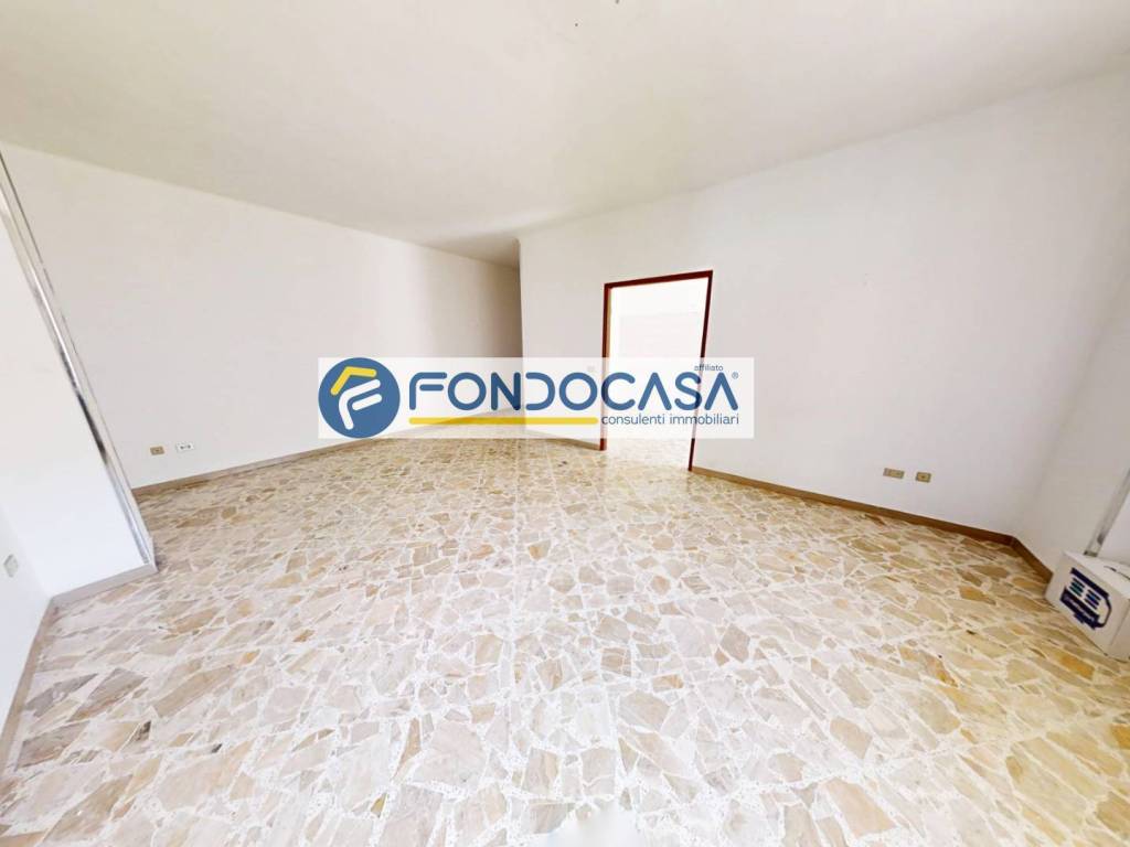 Appartamento a Brindisi in Via Monte Santo, 45 - Foto 4