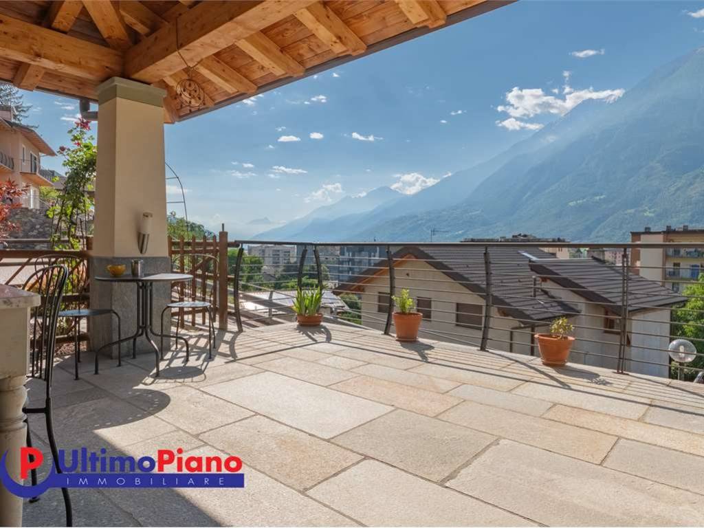 Villa a Aosta in Via Jean Claude Mochet, 27 - Foto 3