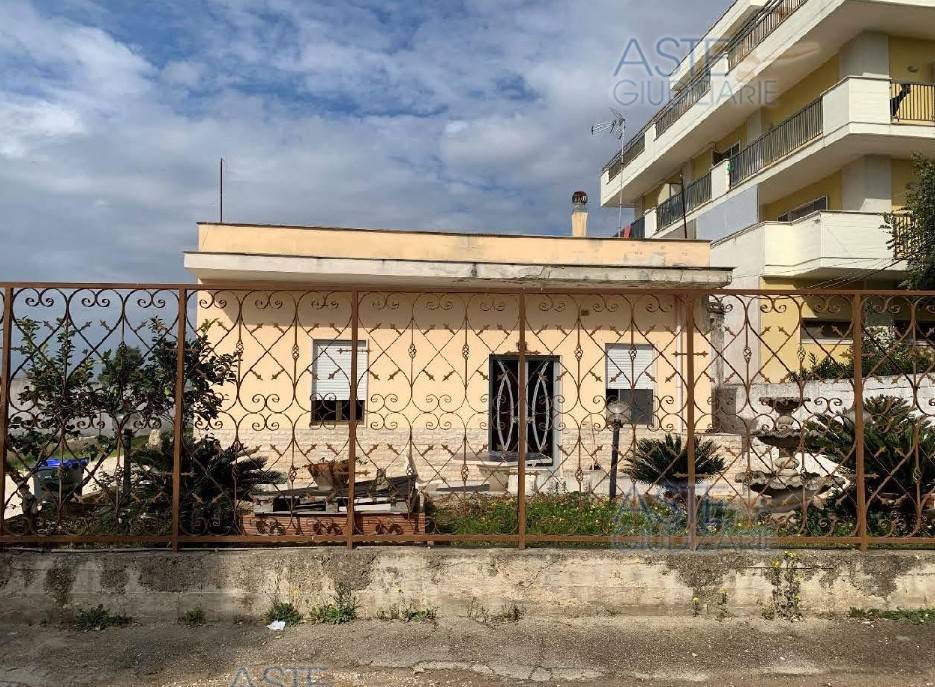 Villa a Andria in Via Lagnone Santa Croce, 279 - Foto 2