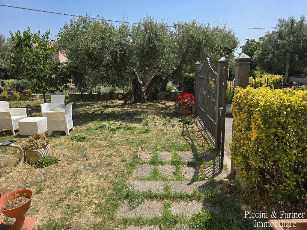 Villa a Tuoro sul trasimeno in Via delle Vigne - Foto 4