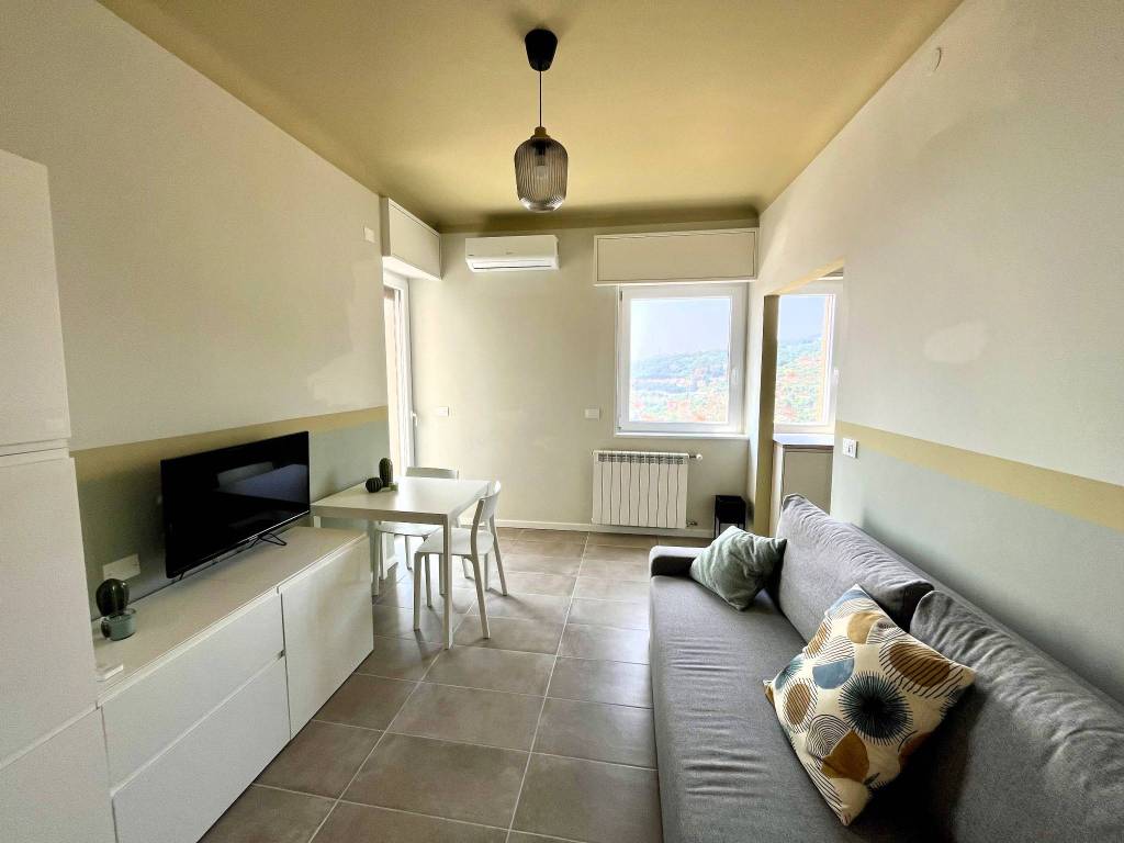 Appartamento a Trieste in Via Ovidio, 4 - Foto 2