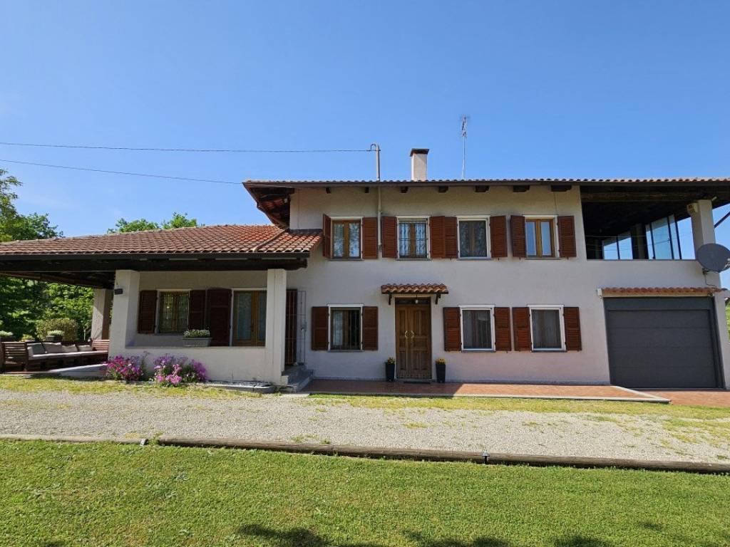Villa a Costigliole d'asti in STRADA BOSSOLA 22 - Foto 2