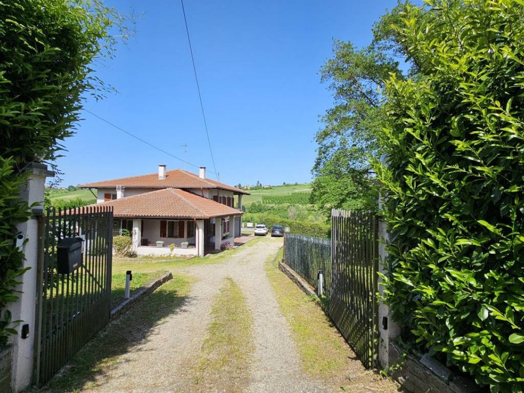 Villa a Costigliole d'asti in STRADA BOSSOLA 22 - Foto 3