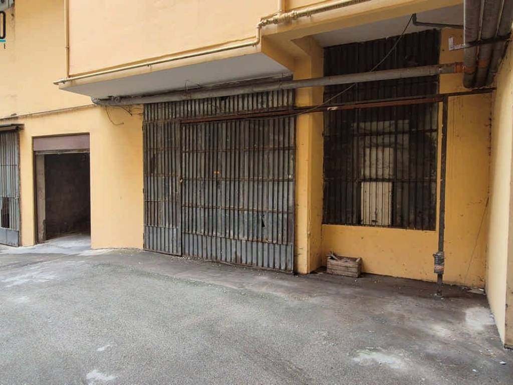 Box / garage a Avellino in Via San Alberico Crescitelli, 19 - Foto 3