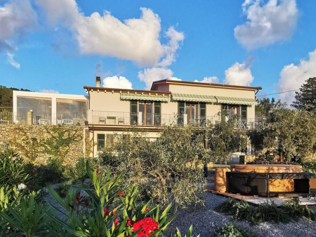 Villa a Deiva marina in Via Dott. Silvio Varese, 2 - Foto 2