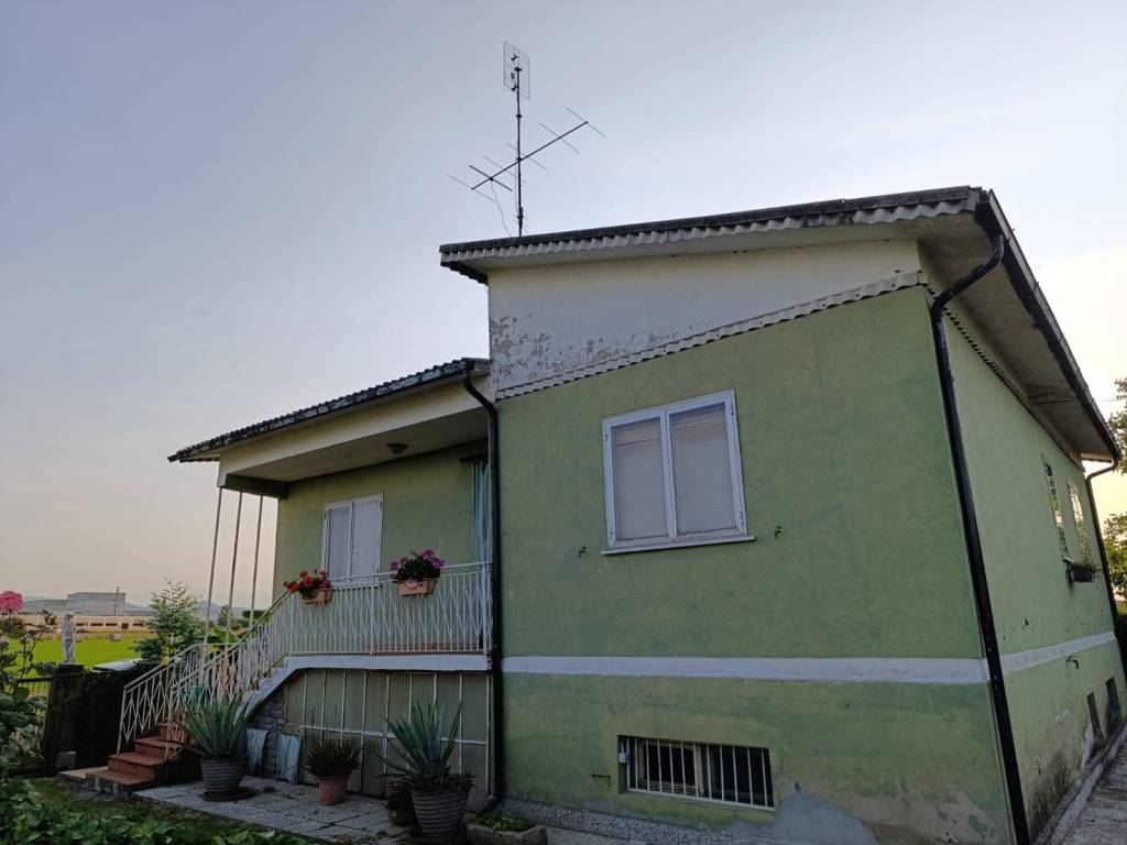 Rustico / casale a Castelnuovo rangone in Via Giacomo Matteotti - Foto 2