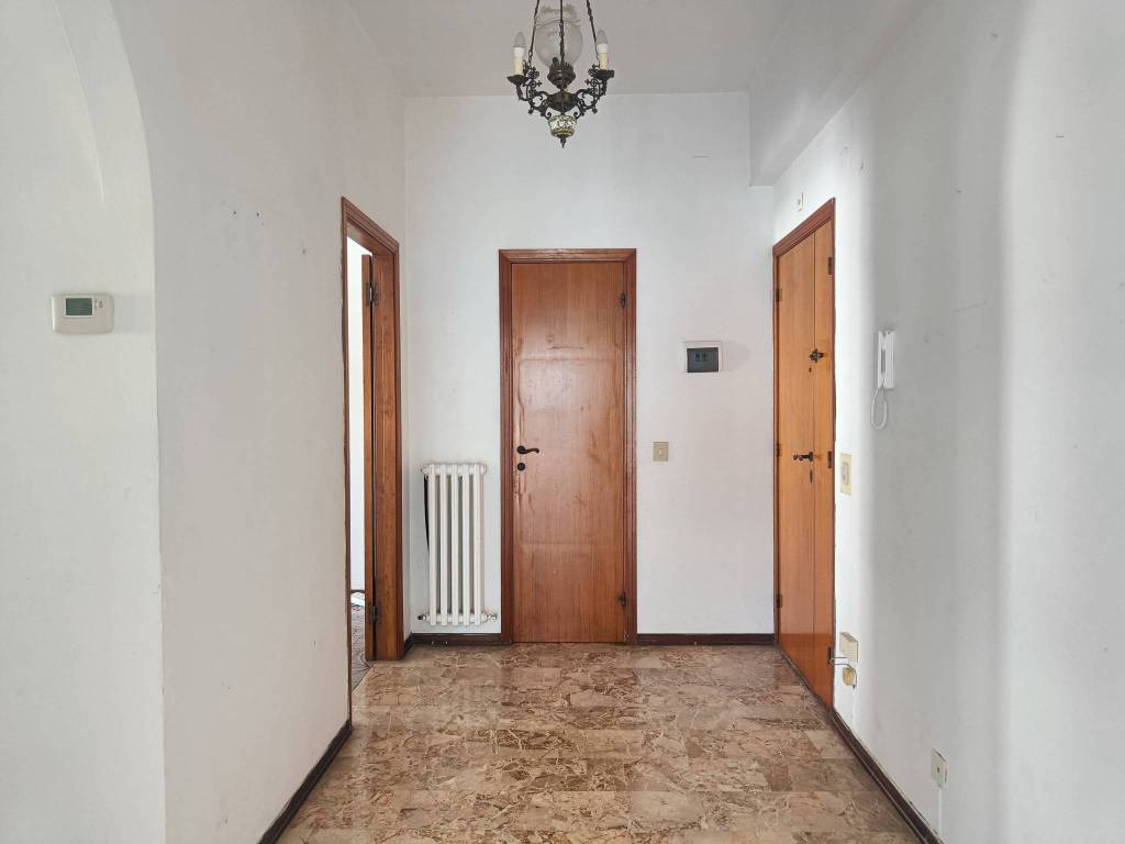 Appartamento a Falconara marittima in Via Umbria, 6 - Foto 5