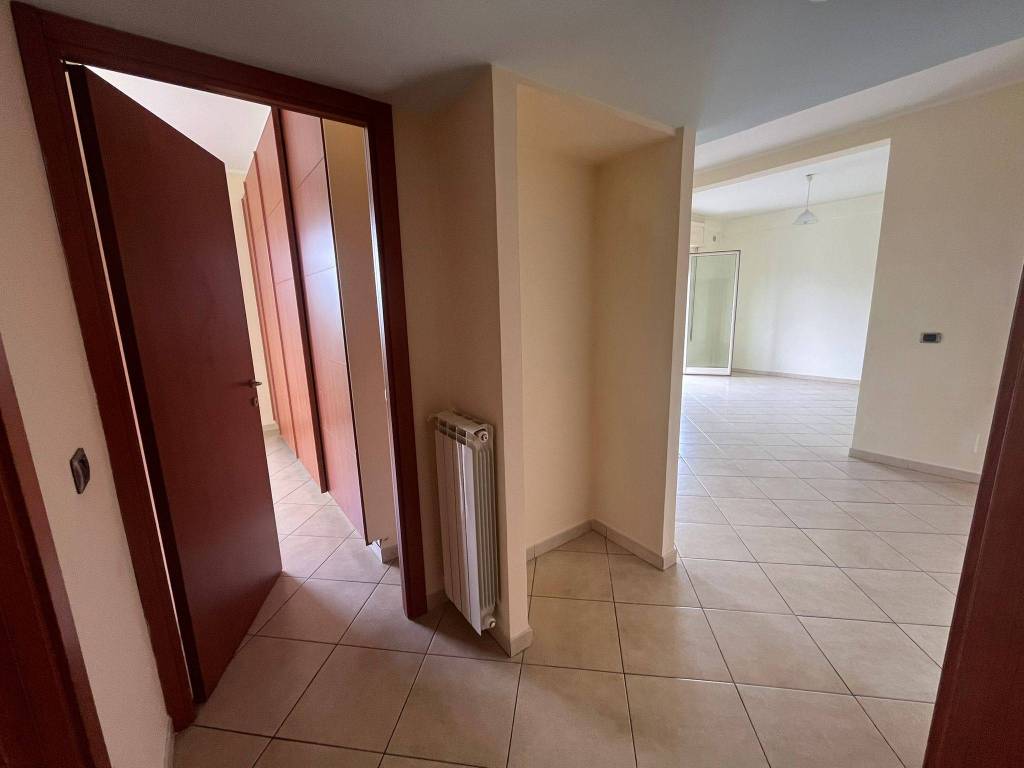 Appartamento a Aprilia in Via Giosuè Carducci - Foto 5