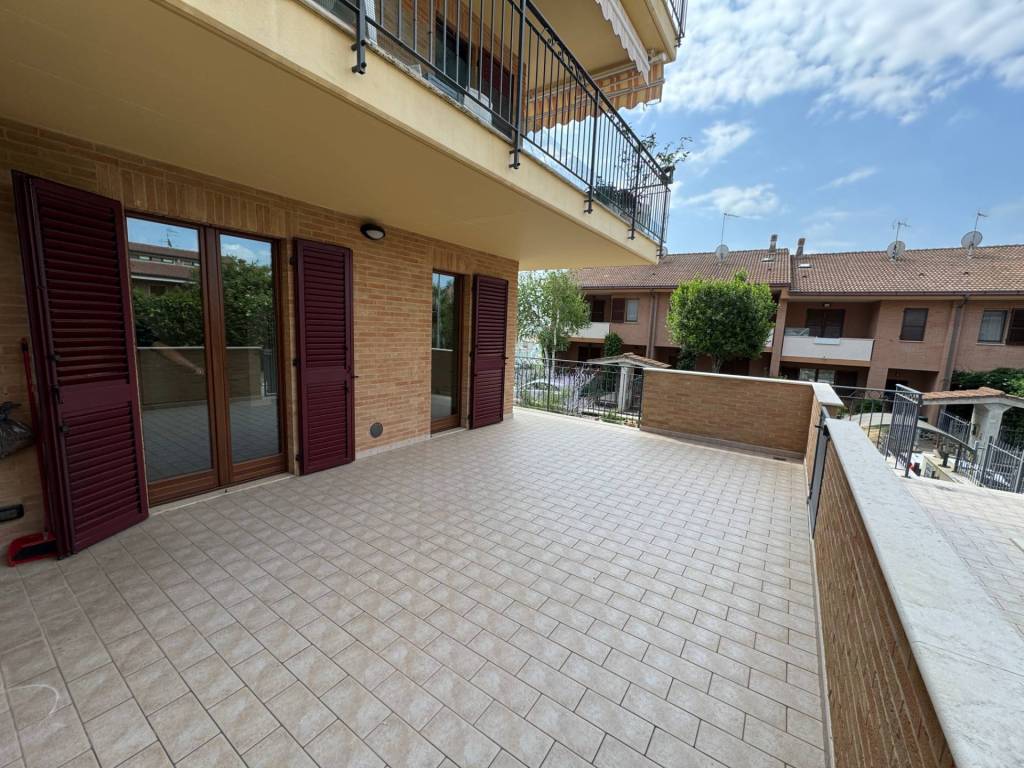 Appartamento a Fermo in Via Luigi Valorani - Foto 2