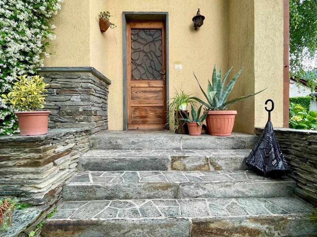 Appartamento a Gavirate in Via Damiano Chiesa, 7 - Foto 4