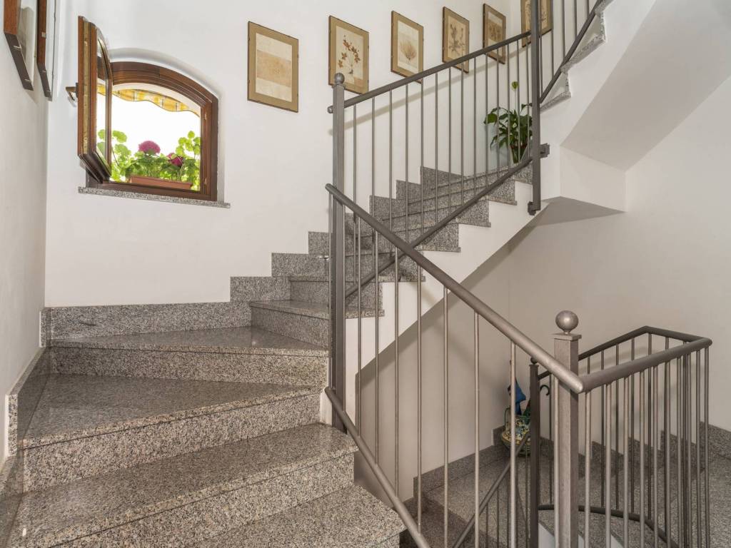 Villa a Saluzzo in Via Fratelli Pistoi, 12 - Foto 2