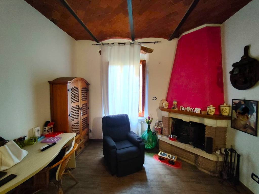 Casa indipendente a Montemurlo in Via Bagnolo - Foto 2
