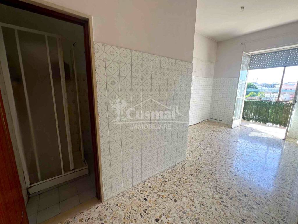 Appartamento a Andria in Via Imperatore Adriano - Foto 4