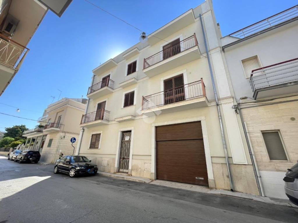 Appartamento a Canosa di puglia in Via Generale Luigi Cadorna, 55 - Foto 3