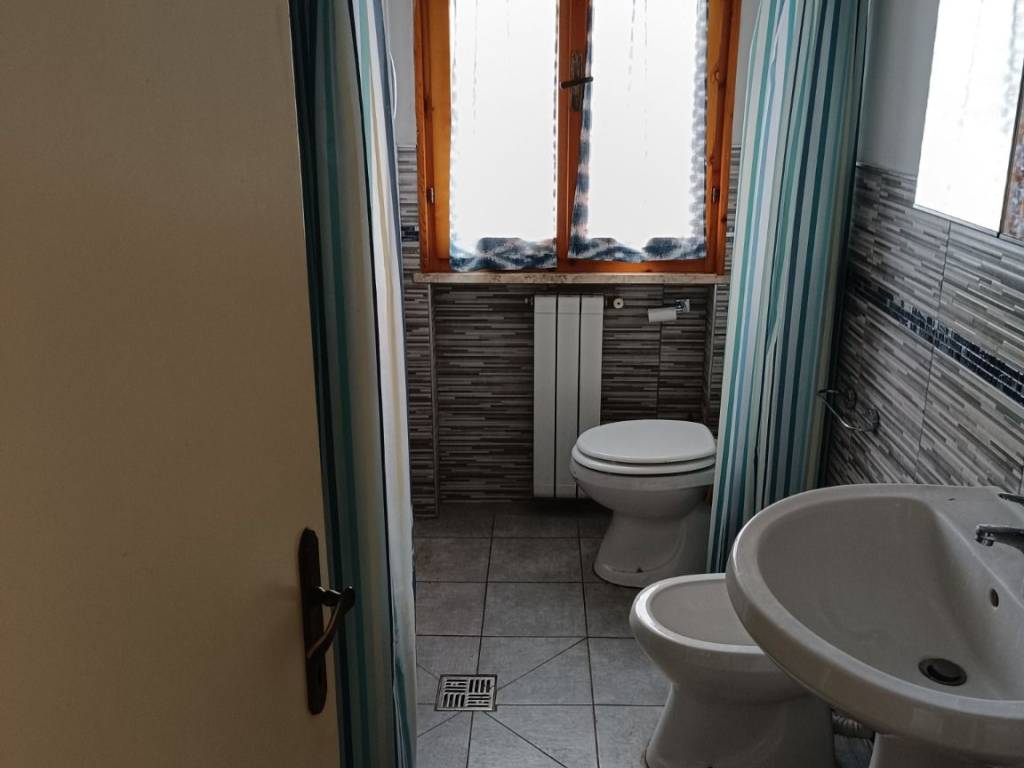 Appartamento a Cecina in Via Francesco Ferrucci - Foto 3