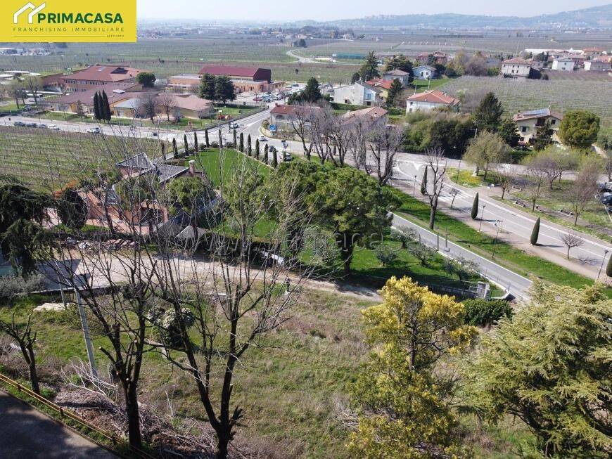 Villa a Colognola ai colli in via 4 novembre, 5 - Foto 2