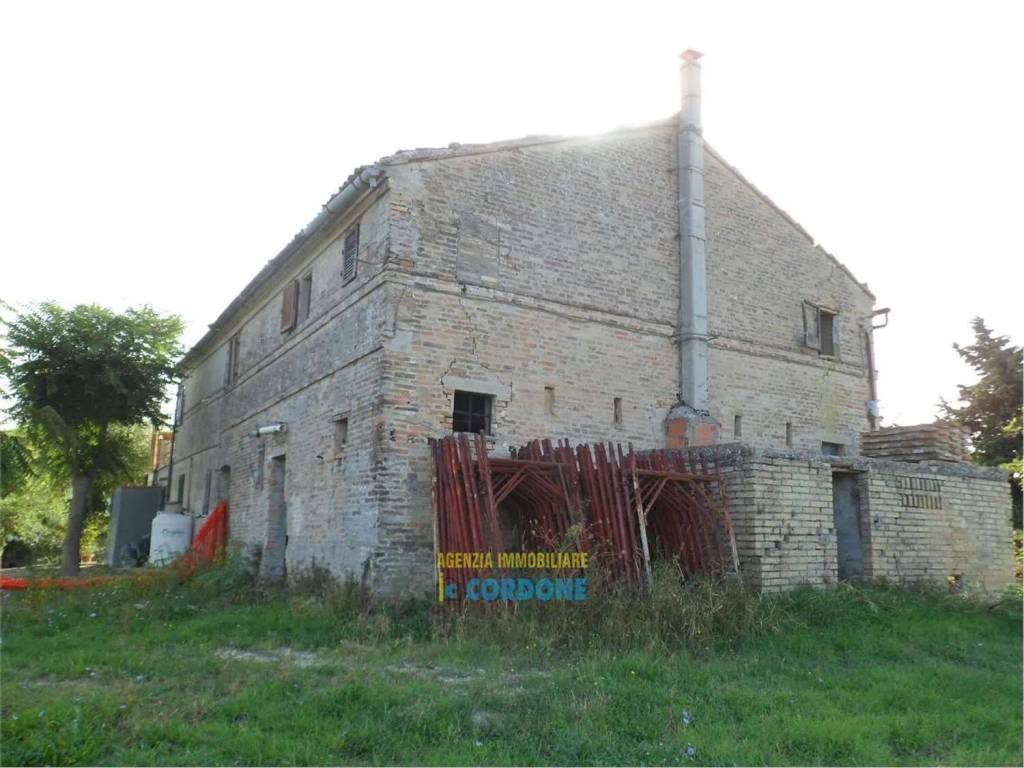 Rustico / casale a Montegiorgio - Foto 2