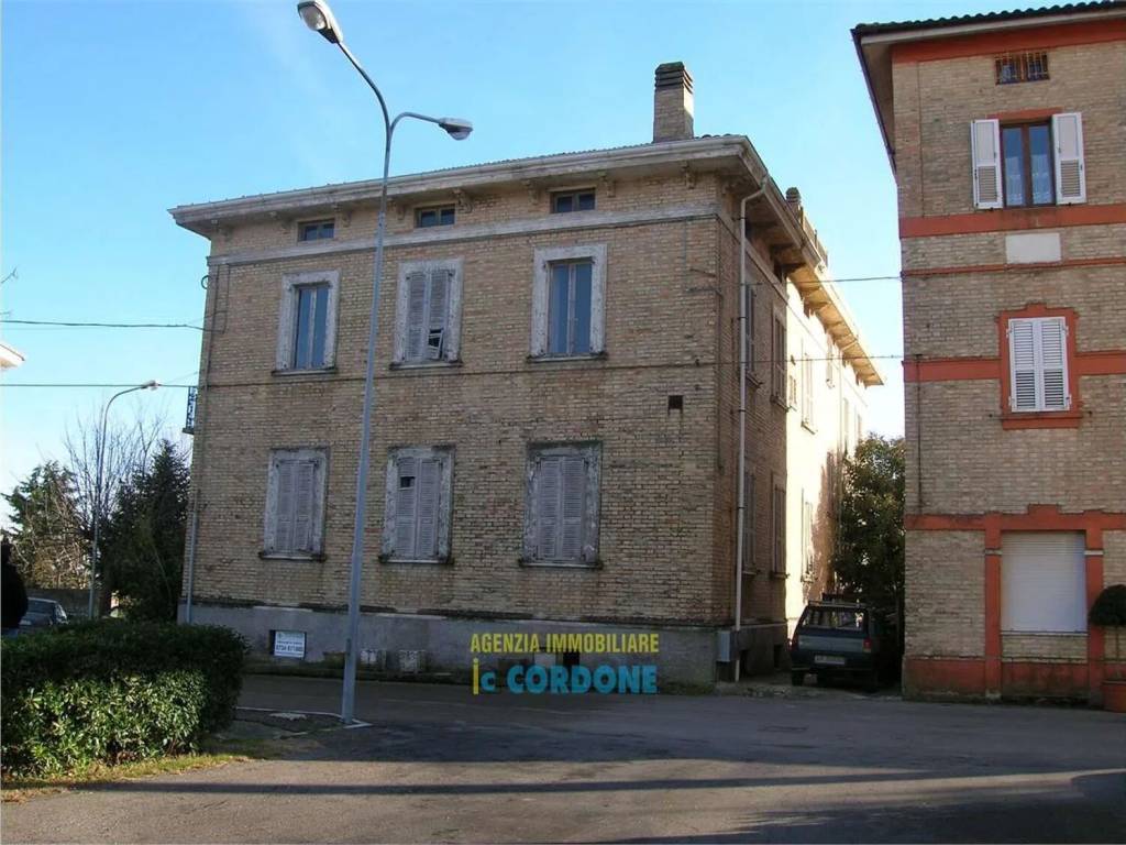 Villa a Monte vidon corrado in Piazza Della Vittoria, 12 - Foto 4