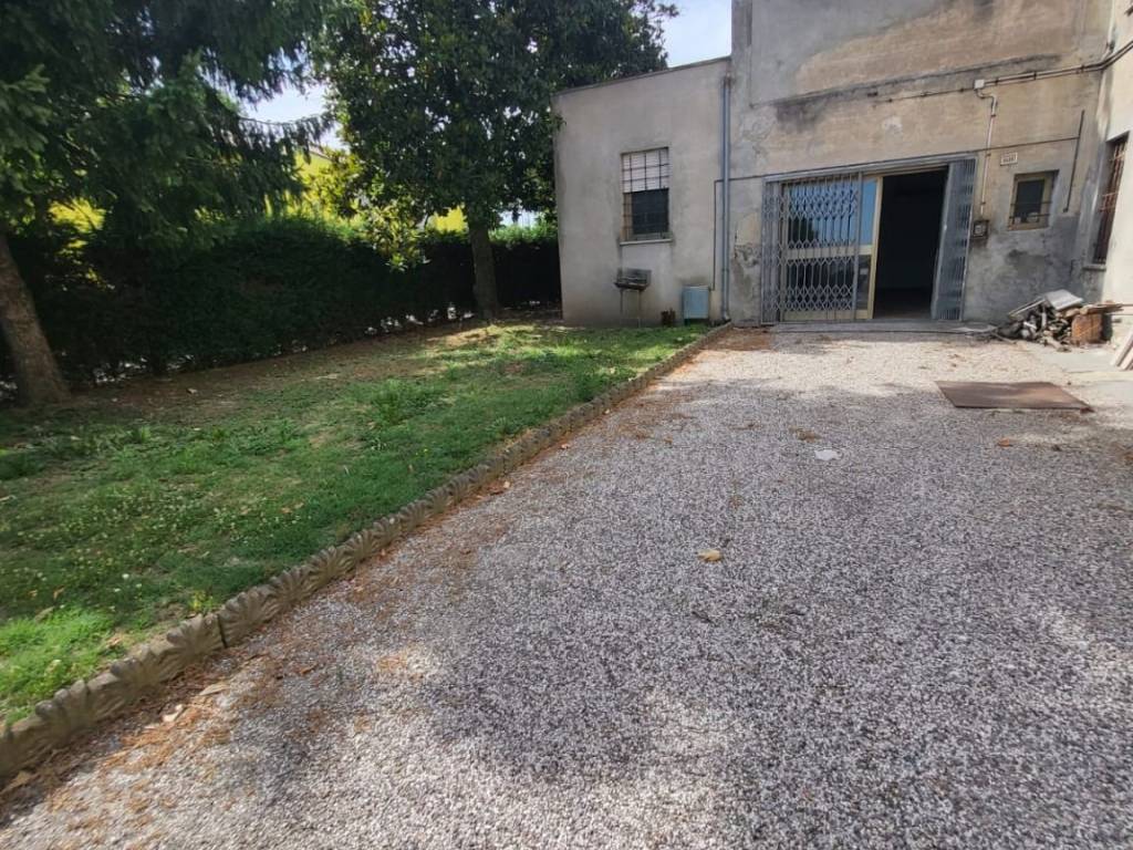 Villa a San felice sul panaro in Via Dogaro - Foto 3