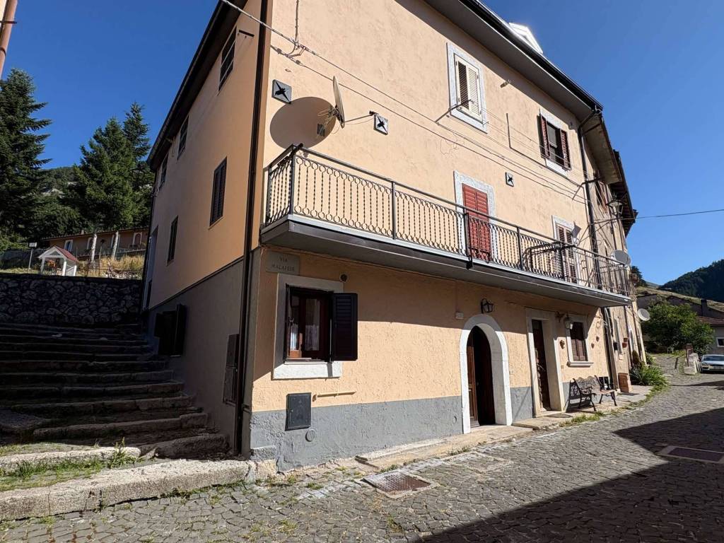 Appartamento a Pescasseroli in Via Malafede - Foto 3