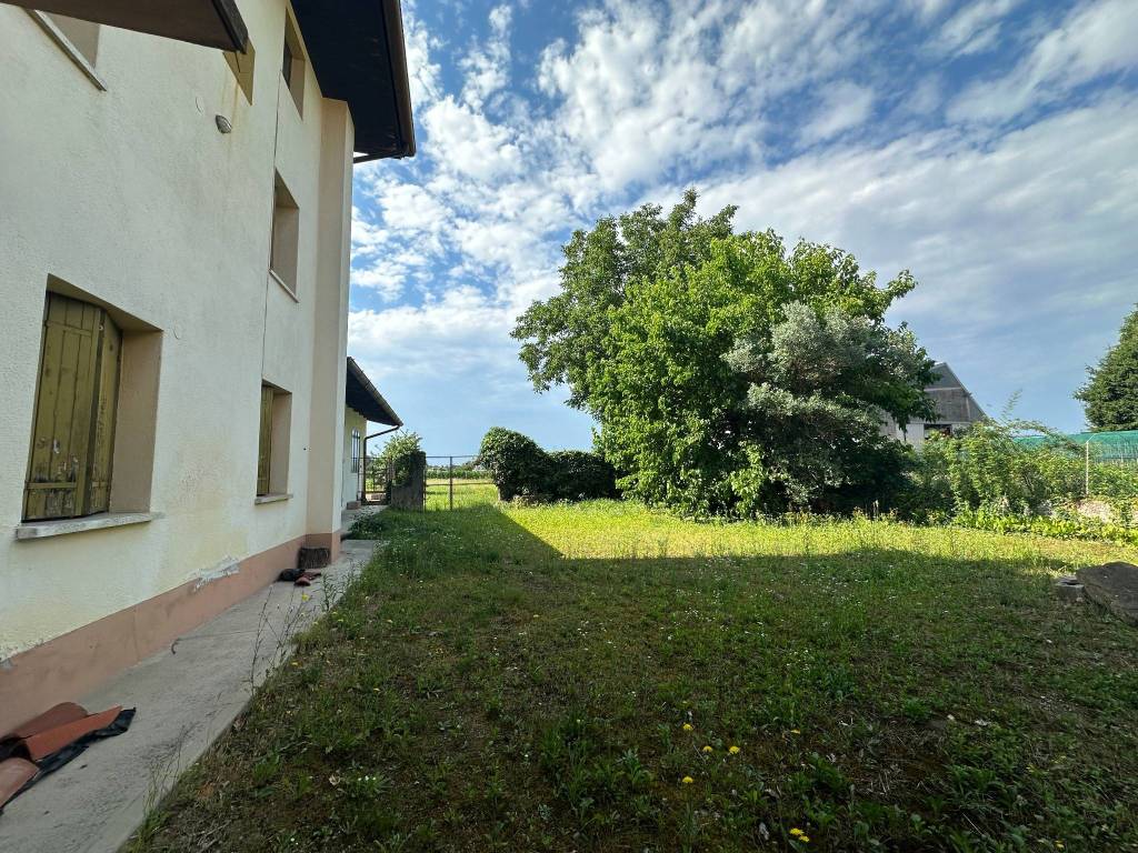 Casa indipendente a Tavagnacco in Via Roma, 43 - Foto 2