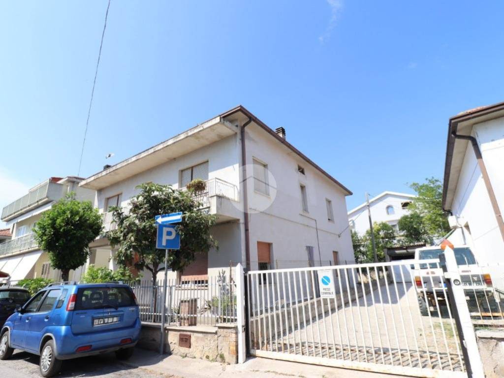 Appartamento a Giulianova in Via Piero Gobetti, 4 - Foto 2