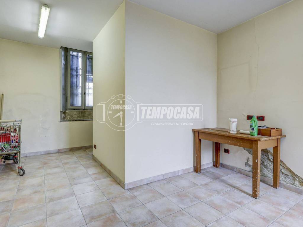 Appartamento a Somma lombardo in Via Don Selva 8 - Foto 5