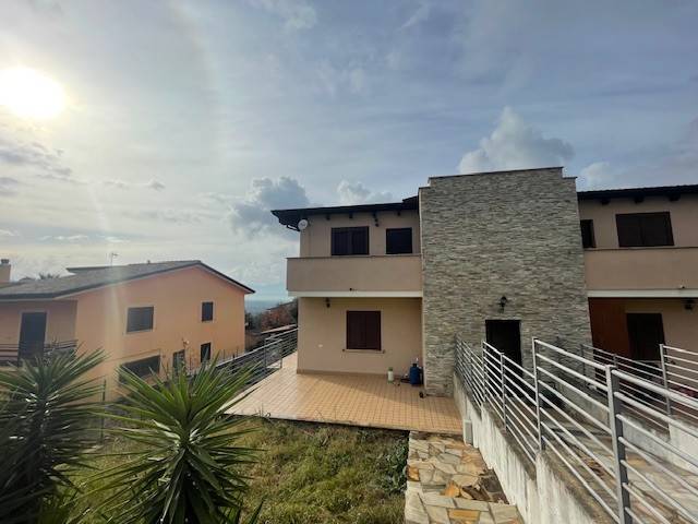Villa a Cervaro in Via Canale Parola - Foto 2
