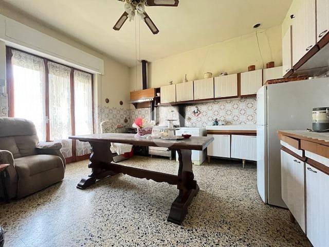 Appartamento a Sarzana in Via Battifollo, 66 - Foto 2