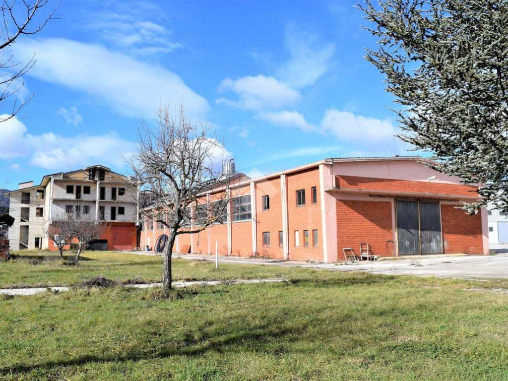 Immobile a Tagliacozzo in TAGLIACOZZO VIA TIBURTINA VALERIA, 99 - Foto 2