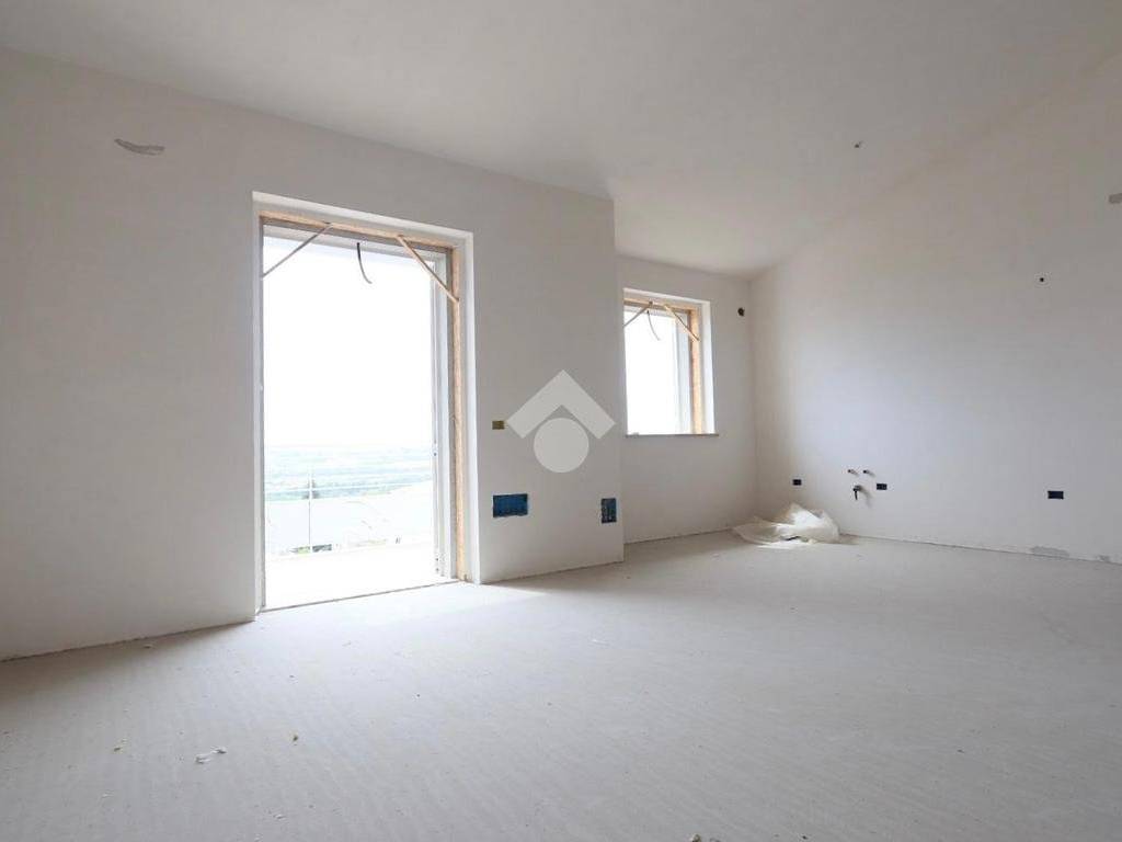 Palazzo / stabile a Nereto in Via G. Leopardi, 330 - Foto 2