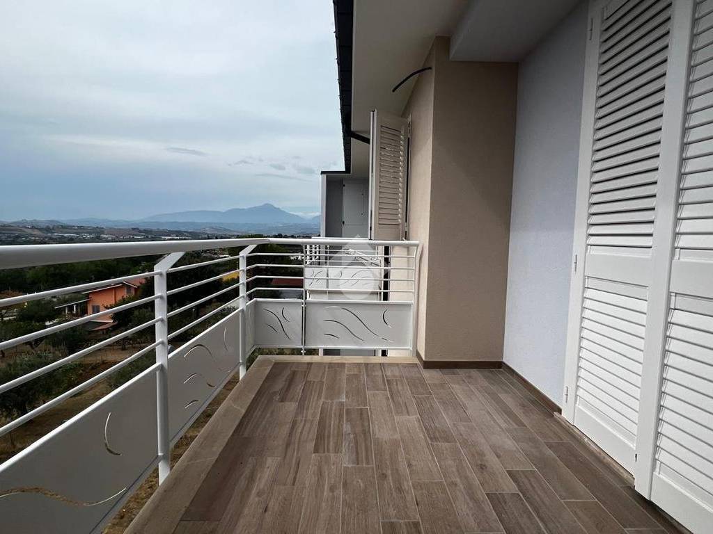 Palazzo / stabile a Nereto in Via G. Leopardi, 330 - Foto 3