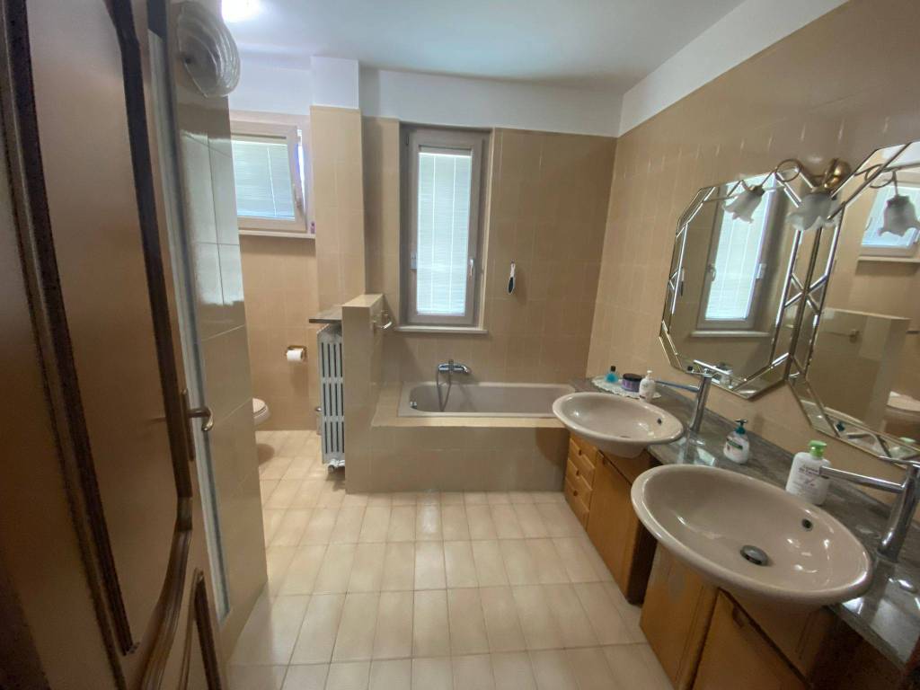 Appartamento a Tortona in Via Palmiro Togliatti - Foto 5