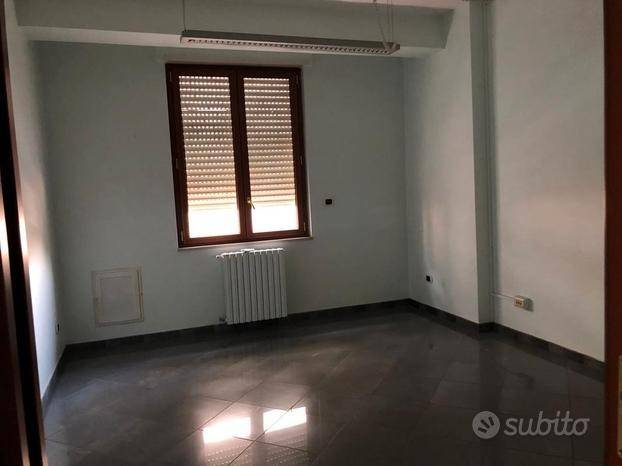 Appartamento a Barletta in Via Brigata Barletta, 76121 Barletta Bt, Italia - Foto 3