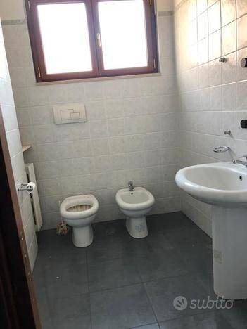 Appartamento a Barletta in Via Brigata Barletta, 76121 Barletta Bt, Italia - Foto 5