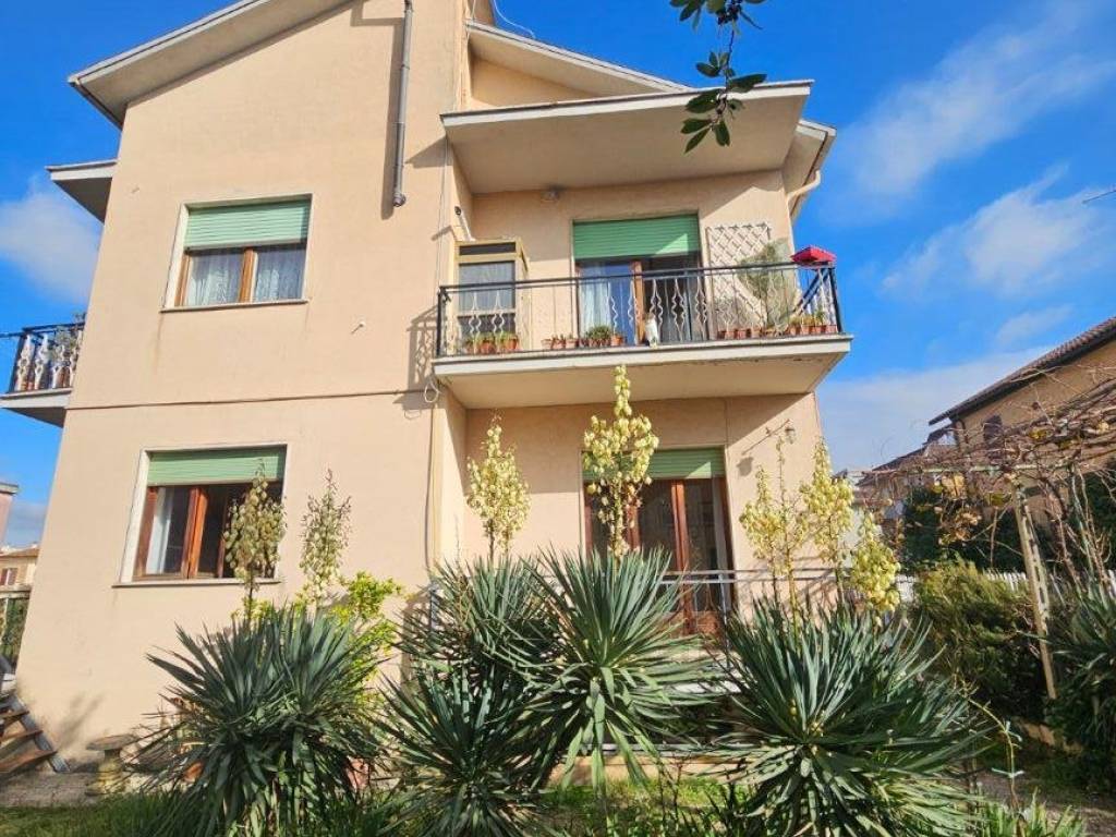 Appartamento a Civita castellana in Via Catalano, 1 - Foto 2