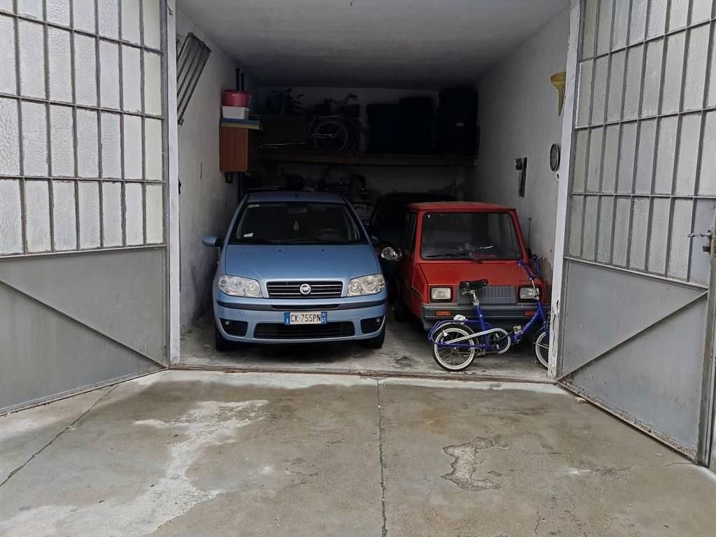 Box / garage a Asti in VIA ALIONE, 33 - Foto 2