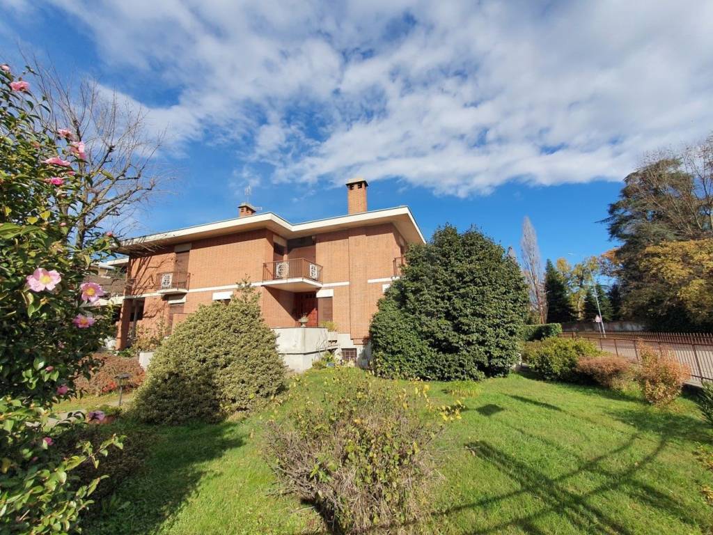 Villa a Gallarate in Via Padre Igino Lega - Foto 2