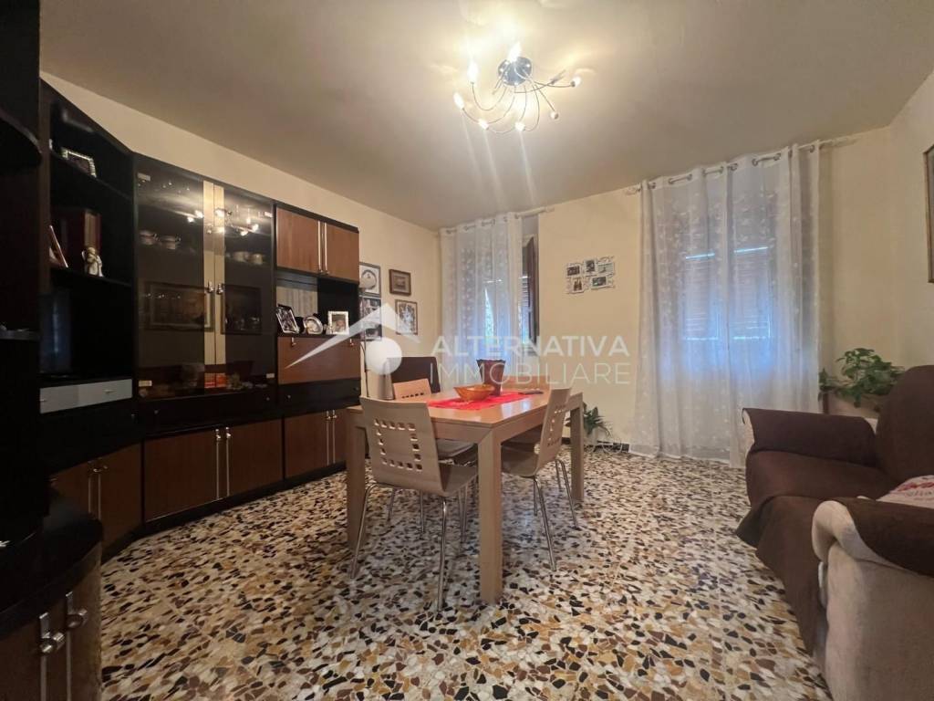 Casa indipendente a Lucca in Via della Chiesa VIII, 1193 - Foto 3