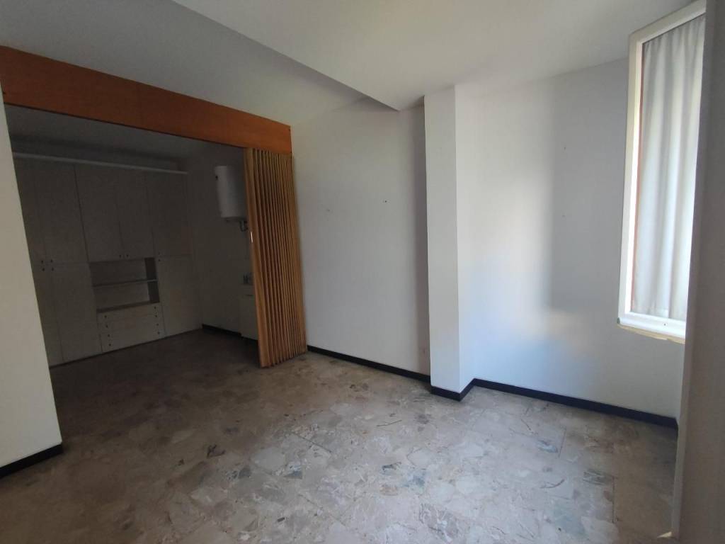 Appartamento a Cremona in Via Francesco Robolotti, 14 - Foto 3