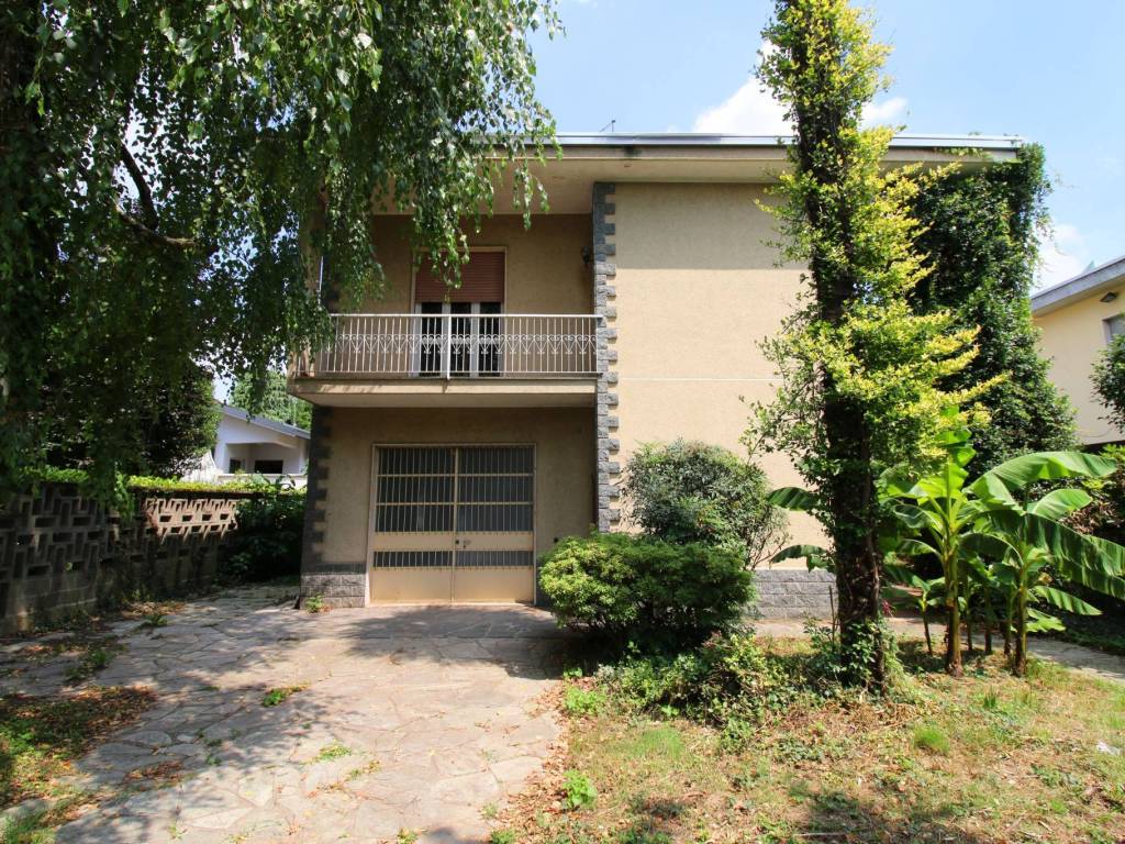 Villa a Caronno pertusella in Via 25 Aprile, 724 - Foto 3